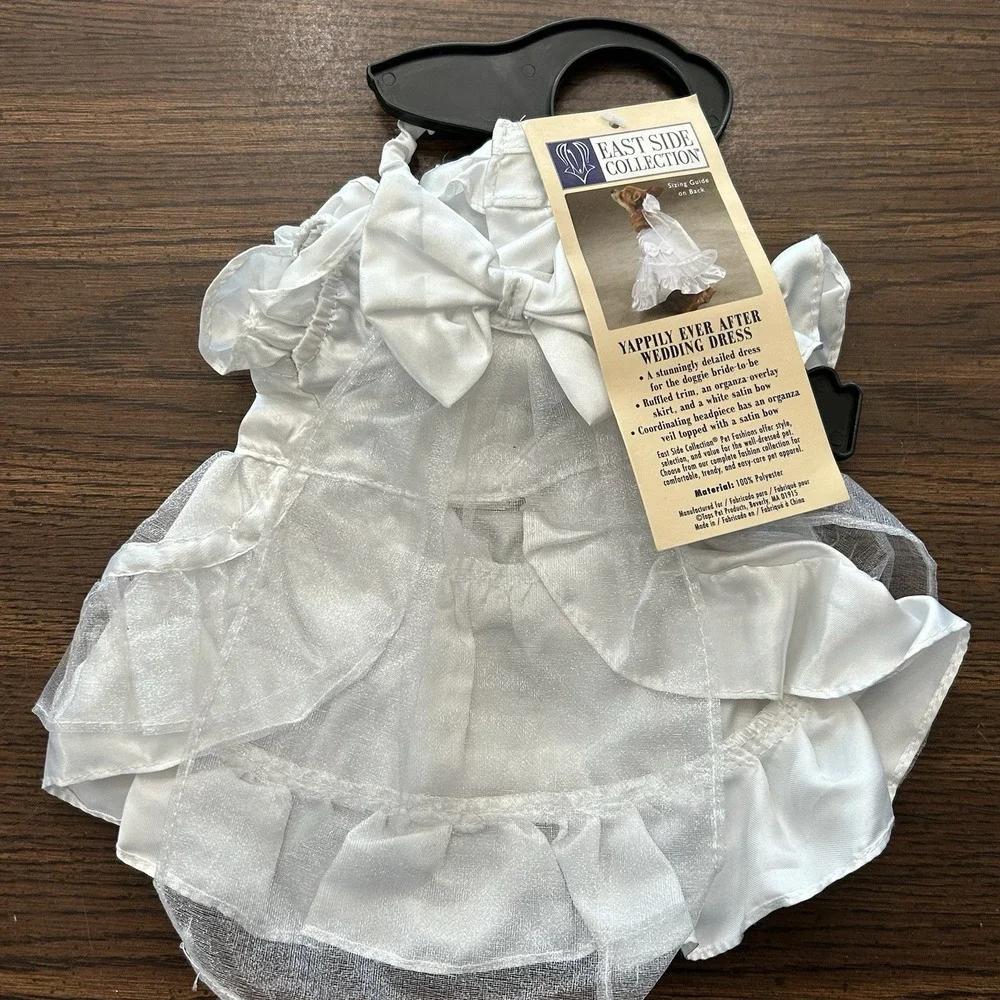 Dog Wedding Dress‎ Size XXS Yappily Ever After Attached Veil